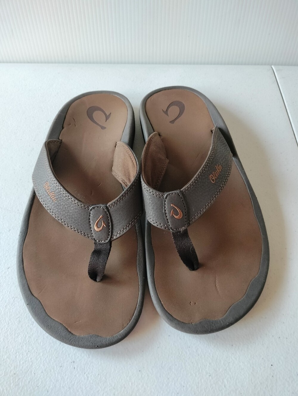 OluKai Ohana Classic Men's Brown Flip Flop Thong Sandals 12 Vacation Comfort